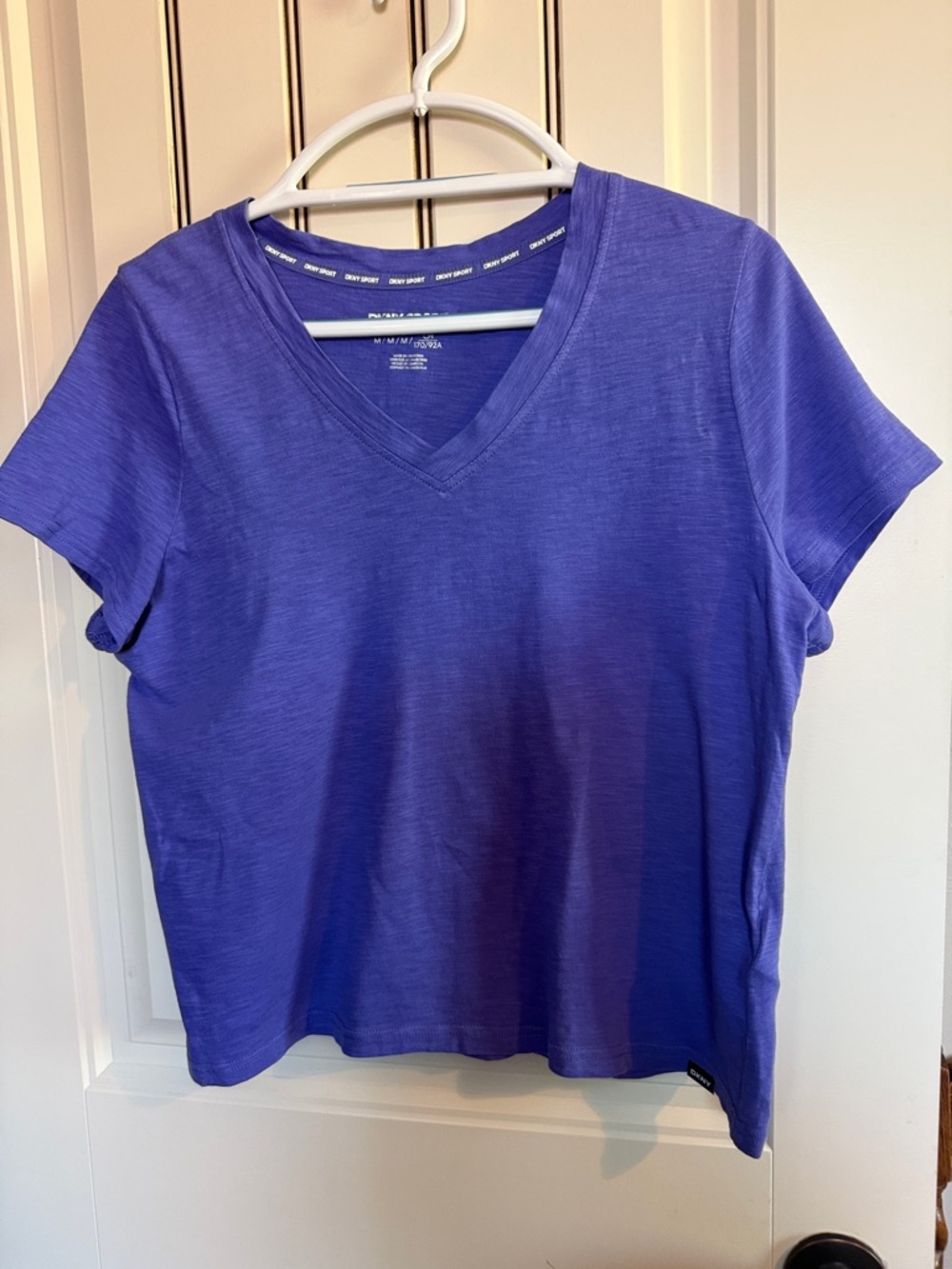 DKNY Athletic Women's Short Sleeve V-Neck Tee in Purple. Very Good Condition